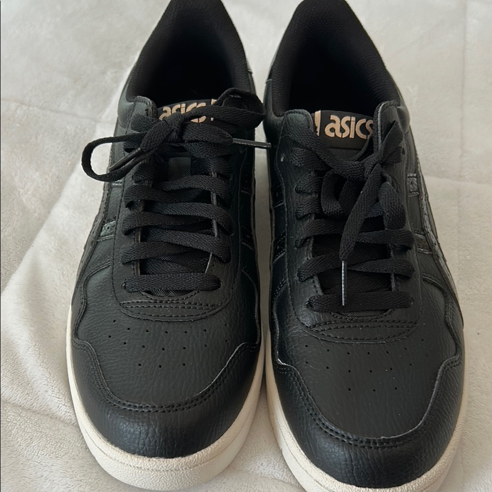 Asics Black Sneakers Modern Design